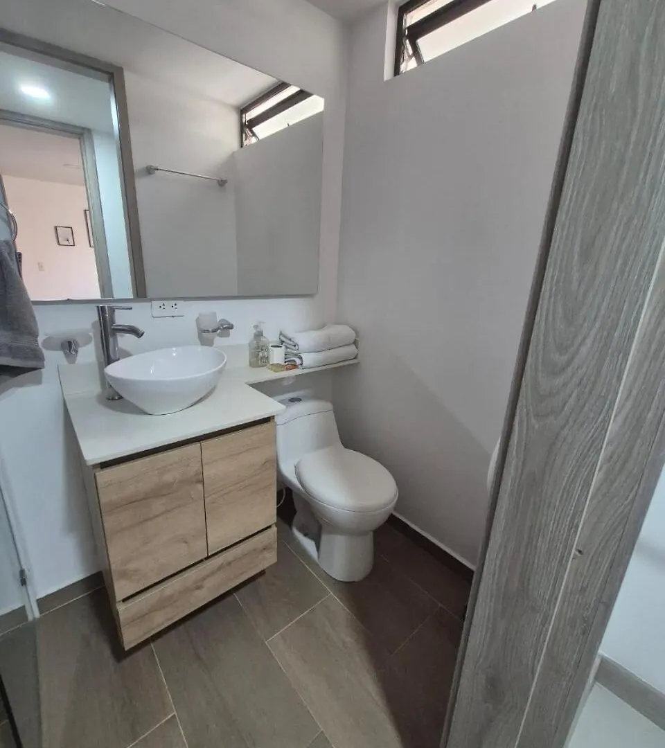 Apartamento Luareles-San Joaquin-Balcon Medellín Colombia