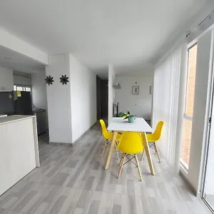 https://hermoso-y-comodo-apto-amoblado-al-sur-de-cali.cali-hotels.com